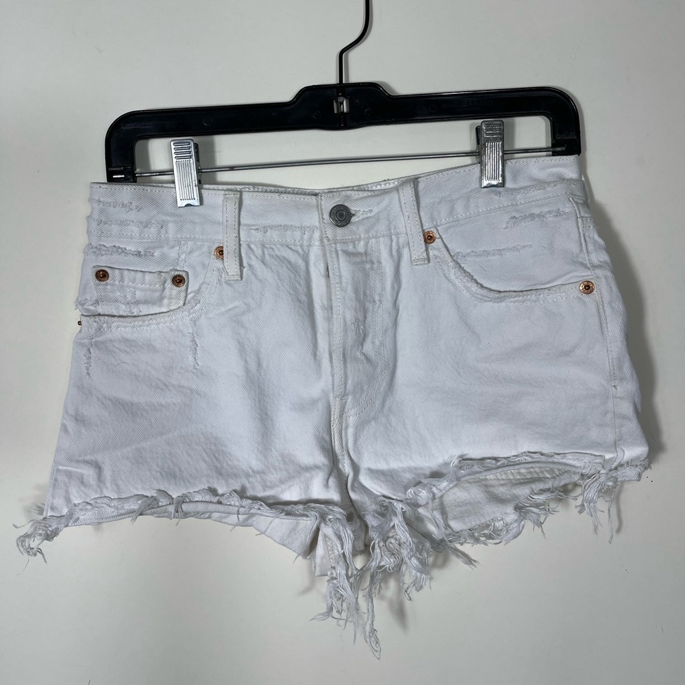 Levi’s Shorts - Picture 2 of 4